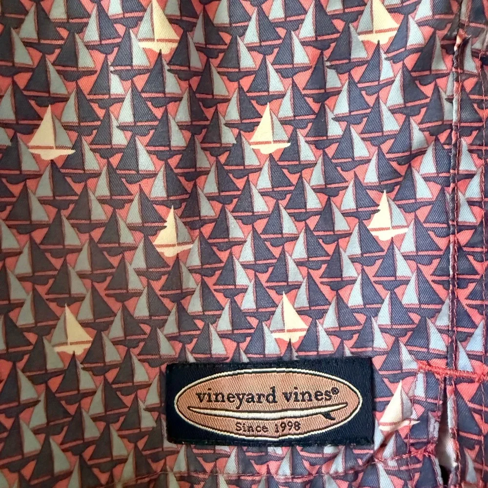 Vineyard Vines Men’s Sailboat Swim Shorts in Navy, Pink & White